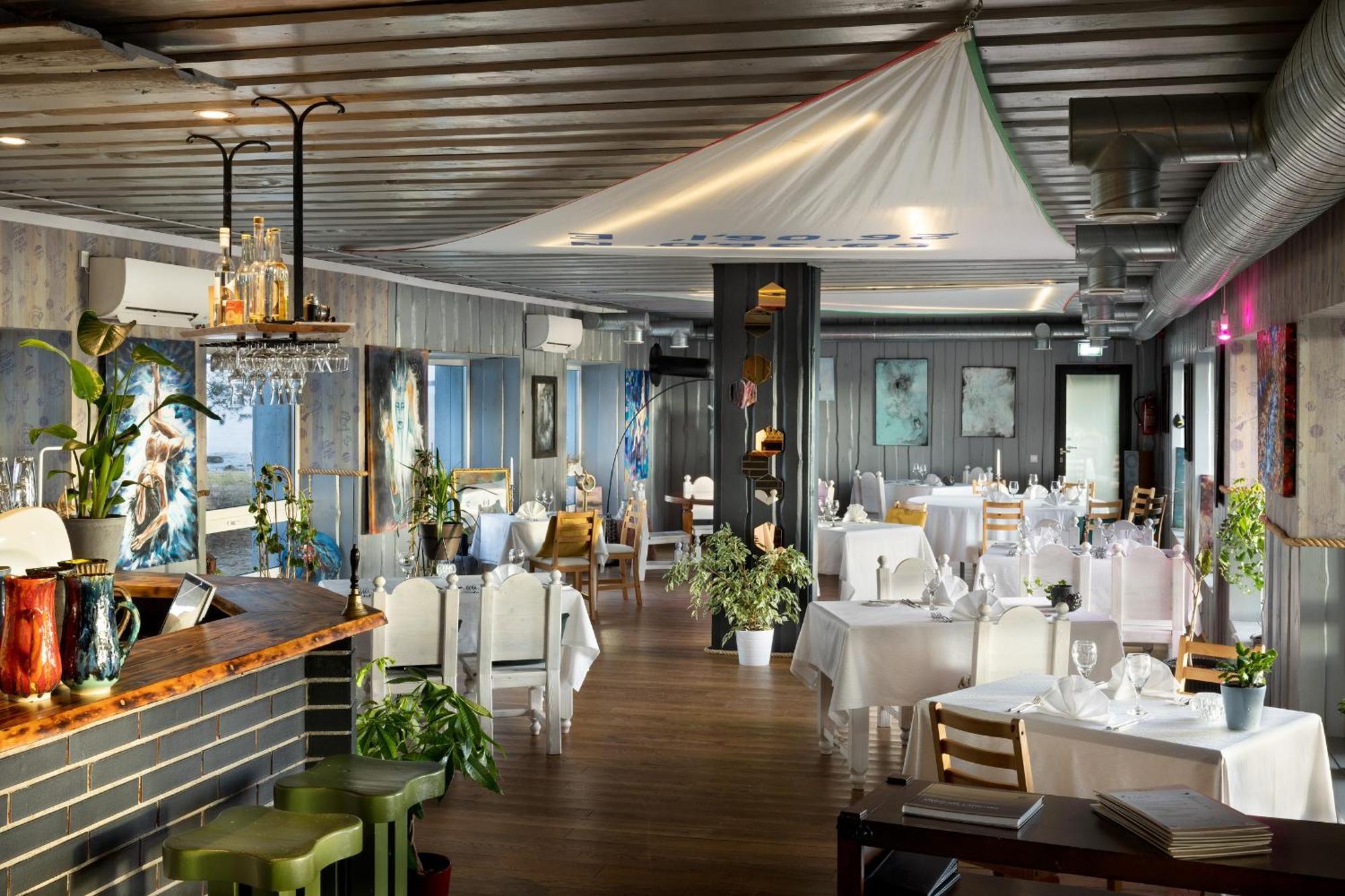 Vergi Sadam & Restoran Wirkes' ภายนอก รูปภาพ